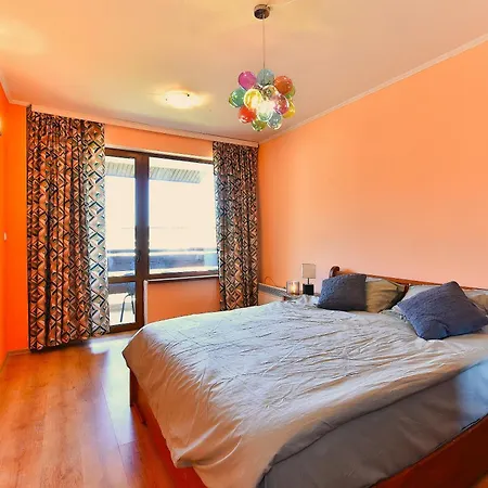 Cedar Iii - One Bdrm Flat B18 *